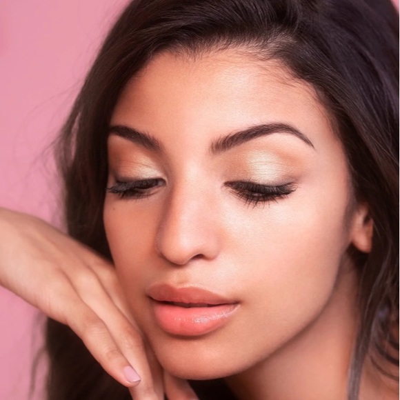 ๐ Ciate Watermelon Burst Setting Spray - Picture 3 of 10